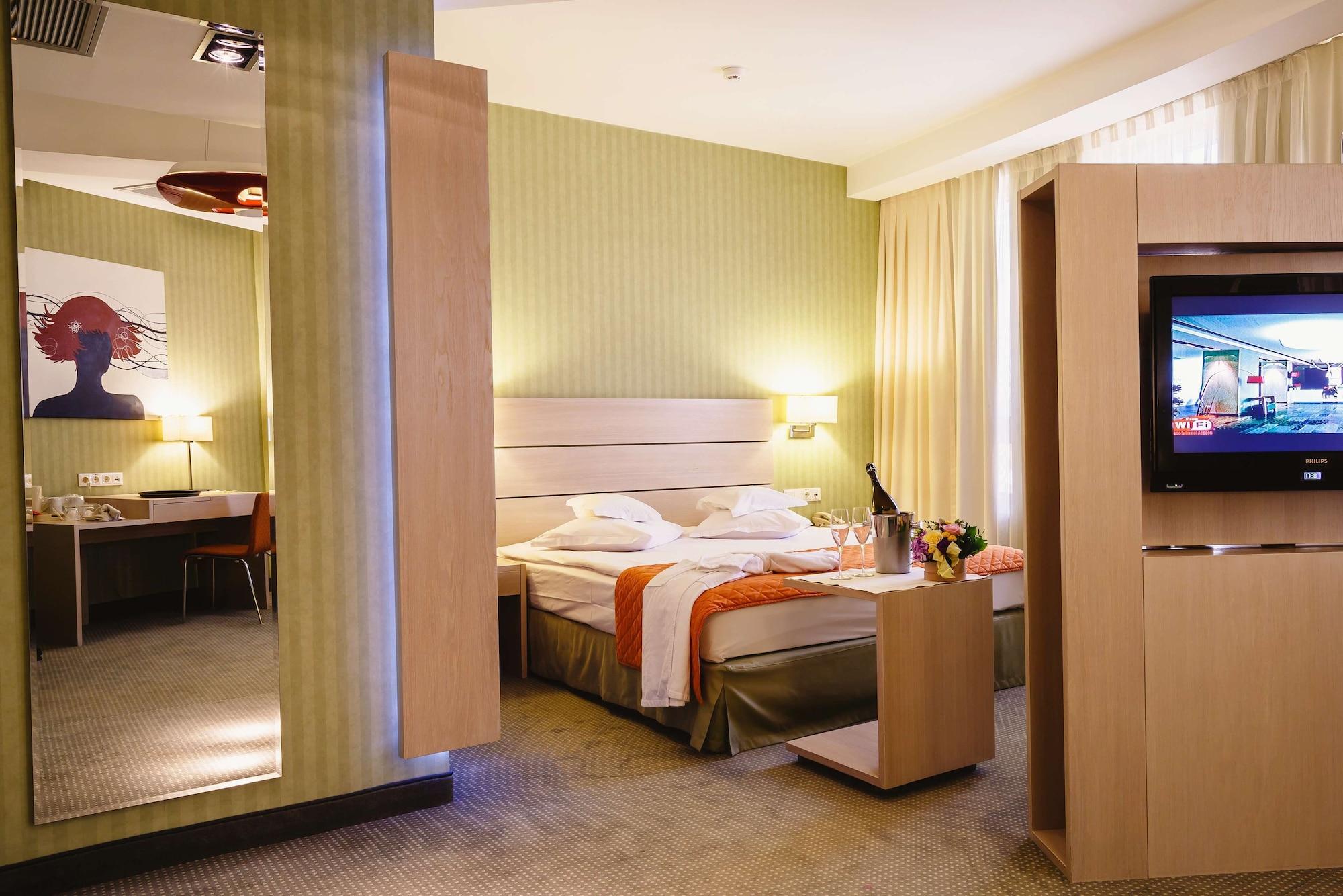 Hotel Golden Tulip Ana Tower Sibiu Exterior photo