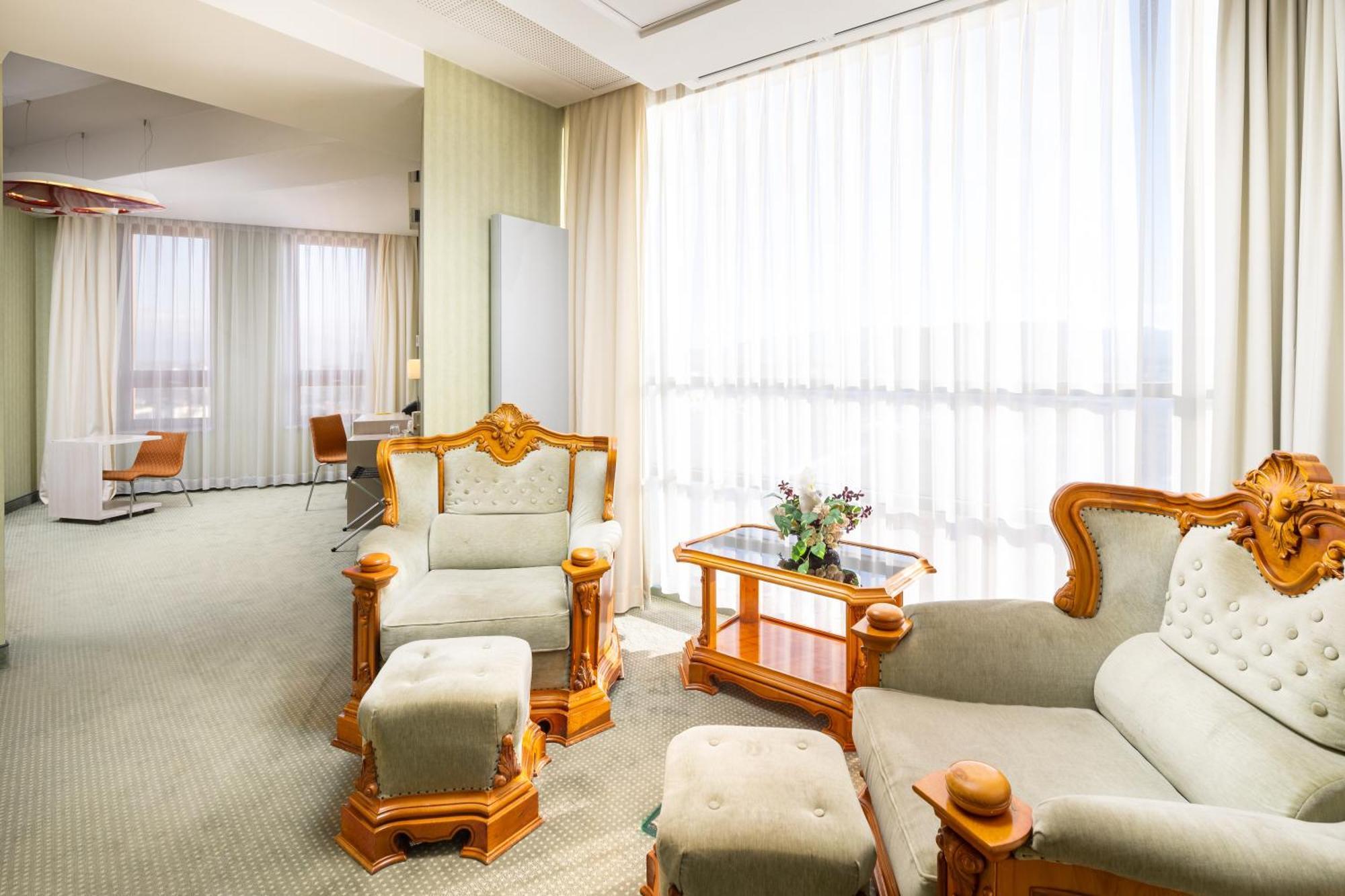 Hotel Golden Tulip Ana Tower Sibiu Exterior photo