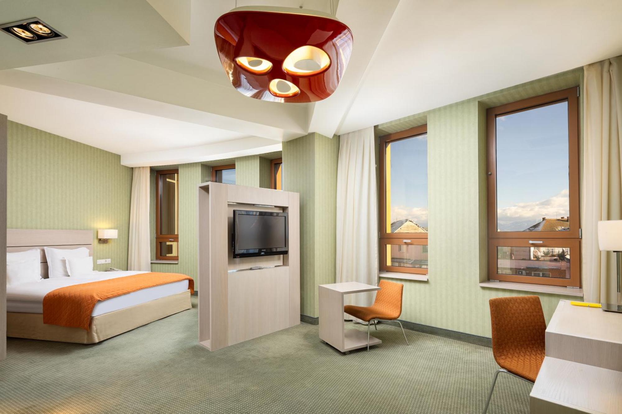 Hotel Golden Tulip Ana Tower Sibiu Exterior photo